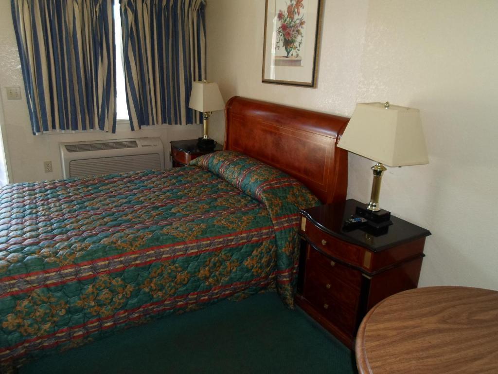 Budget Inn Morgan Hill Szoba fotó