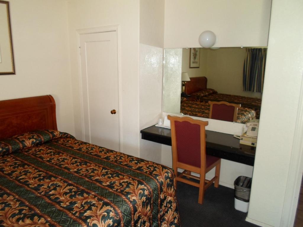 Budget Inn Morgan Hill Szoba fotó